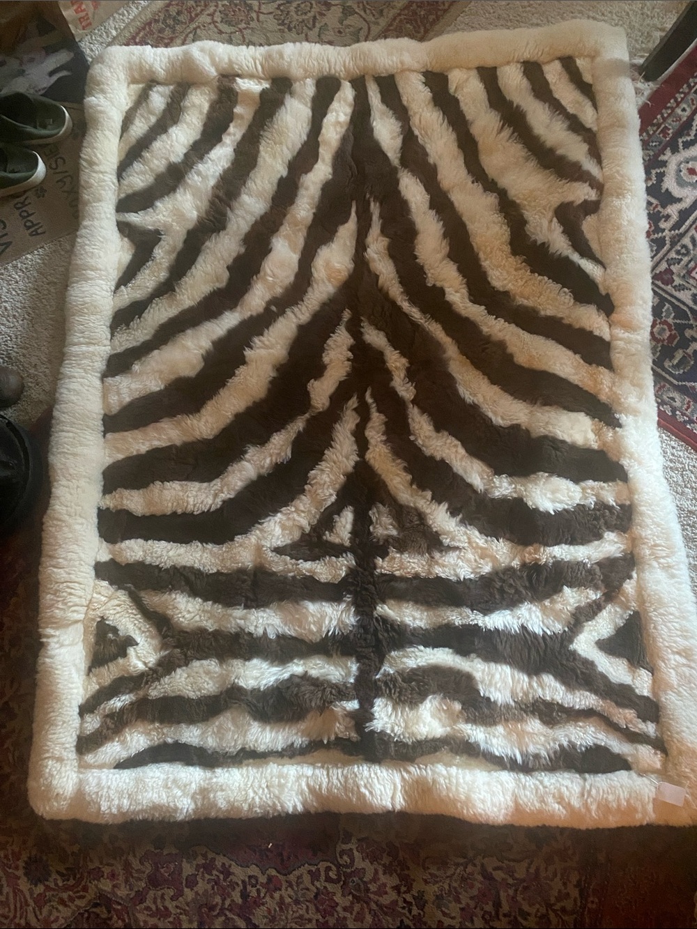 Vintage alpaca made in Peru zebra pattern wall hanging rug APXT 5‘ x 4‘